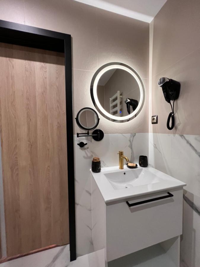 Resto Inn - Smart Apartamenty Blisko Energylandii Polwies Экстерьер фото