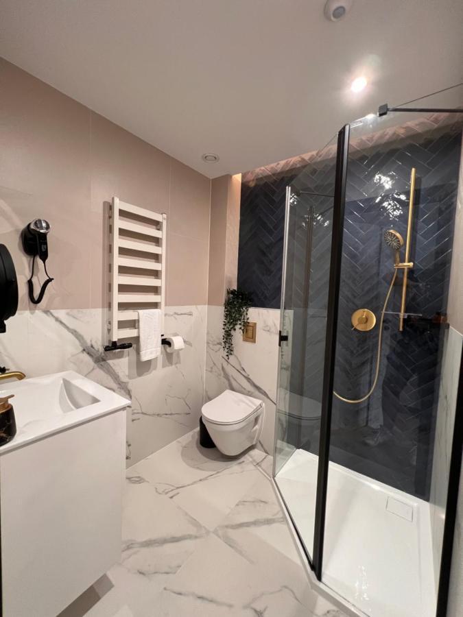 Resto Inn - Smart Apartamenty Blisko Energylandii Polwies Экстерьер фото