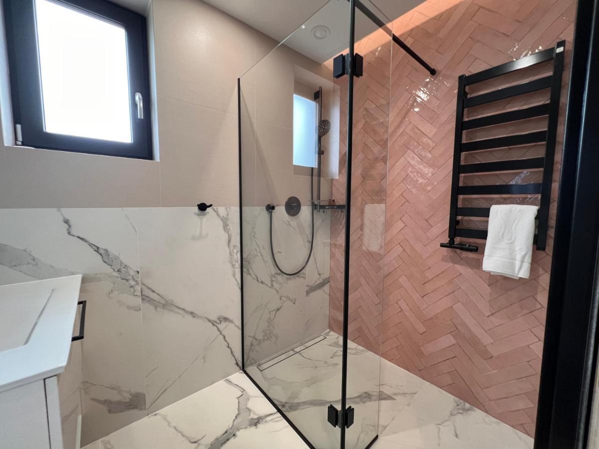 Resto Inn - Smart Apartamenty Blisko Energylandii Polwies Экстерьер фото